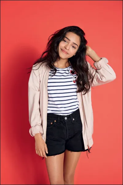 Quel âge avait Nilusi en octobre 2015 ?