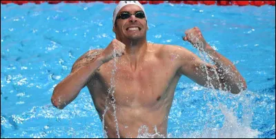 Ce nageur, spécialiste des épreuves de dos (50 et 100 m), quintuple champion du monde, c'est ... Lacourt.