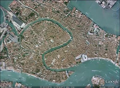 Reconnaissez-vous cette ville aux marchands autrefois trs riche ?