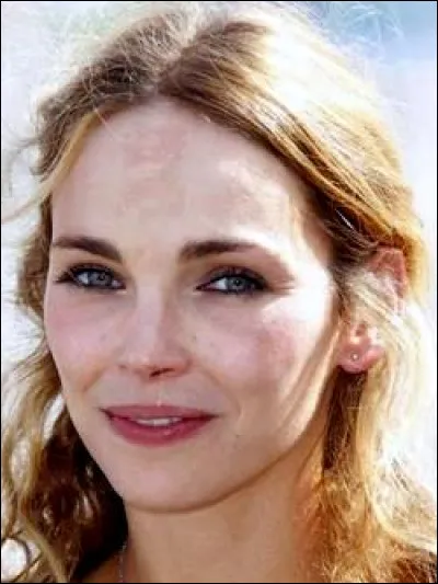 Qui est cette actrice et chanteuse française ?