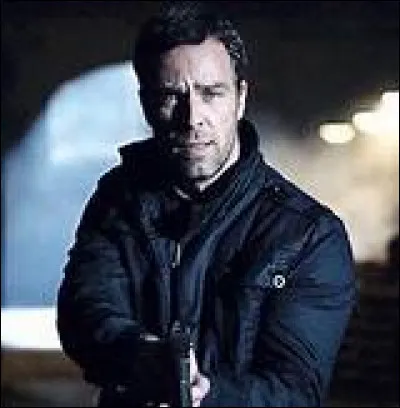 Qui est Jr Bourne ?