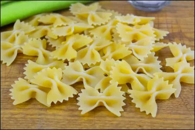 Dans 150 g de pâtes il y a 36 g de glucides.