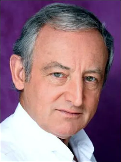 Qui est cet écrivain et marin, prix Goncourt 1985 pour son roman "Les Noces Barbares" ?