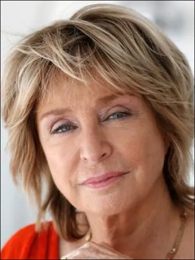 Qui est cette écrivaine, scénariste, dialoguiste et réalisatrice ?