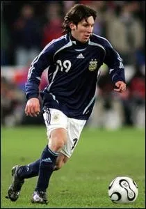 Je suis un footballeur mais qui ?