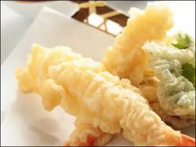 Quel est le nom de ces beignets populaires au Japon à base de jaune d'oeuf, entre autres ?