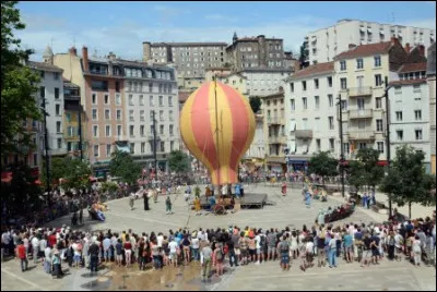 Ville du Vivarais, où son nées les Montgolfières :