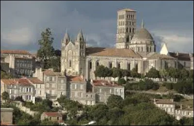 Chef-lieu du département de la Charente :