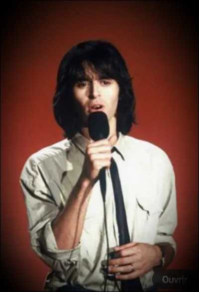 Dans quel(s) album(s) y a-t-il "Tout petit monde" ?