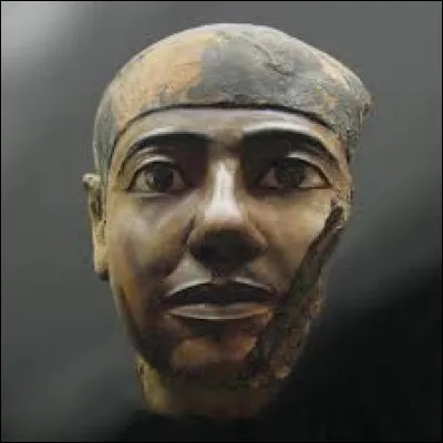 Histoire - Lequel de ces personnages historiques n'a jamais été pharaon ?