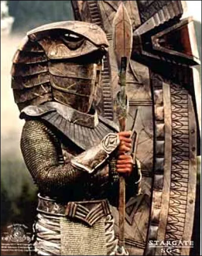 Qui ont été les tout premiers hôtes des Goâ'uld ?