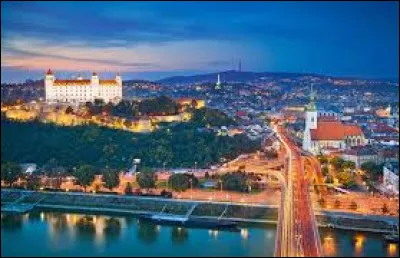 Quelle est la capitale de la Slovaquie ?