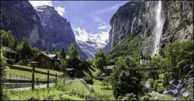 Quelles sont les deux couleurs du drapeau Suisse ?