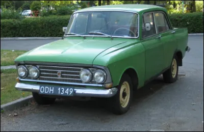 Venue d'Union Soviétique, cette berline a tenté de sortir de son marché intérieur et de s'exporter en Europe de l'Ouest. Comment se nomme-t-elle ?