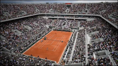 L'&eacute;dition 2005 du tournoi de tennis Roland Garros a &eacute;t&eacute; remport&eacute;e par Rafa&euml;l Nadal.