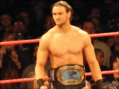 Qui est le champion Intercontinental en 2010 ?