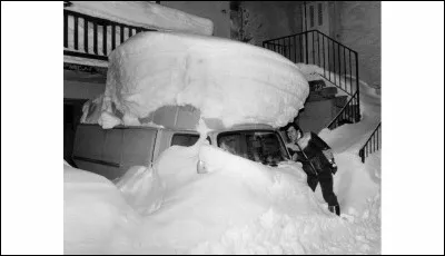 Voici une camionnette pour changer. De quel modèle s'agit-il ?