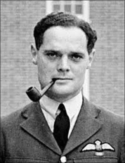 De quel pays est originaire Douglas Bader ?