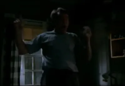 Pourquoi Hal crie-t-il en pleine nuit dans l'épisode "Sueurs froides" ?