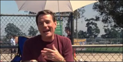 Hal en promenant Jamie dans le parc rencontre un groupe et devient ainsi leur mentor. C'est un groupe de...