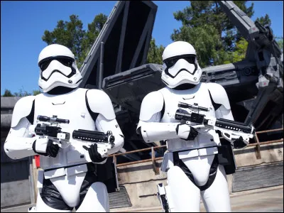 Qui est le réalisateur de Star Wars ?