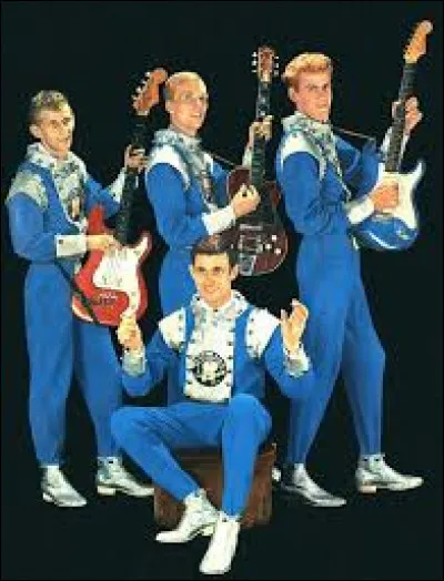 The Spotnicks ont joué un morceau instrumental : ''Orange Blossom Special''. En quelle année les Soviétiques ont-ils mis sur orbite le premier satellite artificiel appelé Spoutnik ?