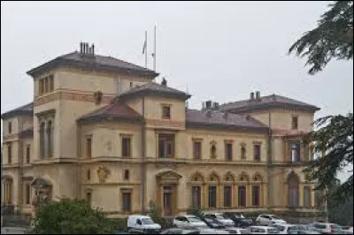 Ville d'Auvergne-Rhône-Alpes, dans les monts du Lyonnais, Saint-Pierre-la-Palud se situe dans le département ...