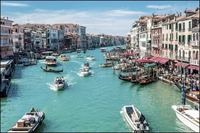 Venise se situe en :