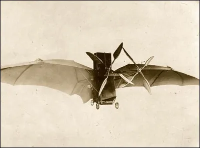 Quel était le nom du premier avion, construit par Clément Ader et lancé le 9 octobre 1890 ?