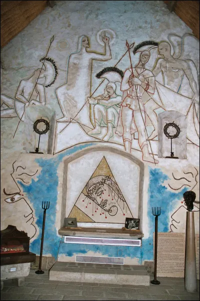 À Milly-la-Forêt se trouve une chapelle décorée par :