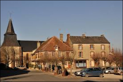Notre première balade du week-end commence sur la Place du Bosquet, à Chaillac. Commune du Centre-Val-de-Loire, dans la région naturelle du Boischaut Sud, elle se situe dans le département ...