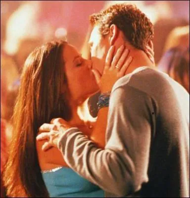 Avec qui est-il mari ?