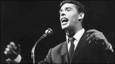 Complétez les paroles de ''Rosa'' de Jacques Brel : 

''Rosa rosa rosam
Rosae rosae rosa
Rosae rosae rosas
---------------------------''