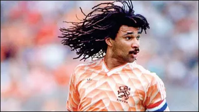 Qui est ce joueur pass&eacute; par le Feyenoord, le PSV Eindhoven et surtout le grand AC Milan ?