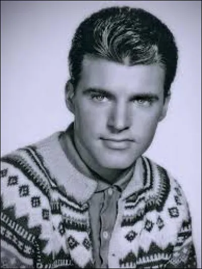 ''Teen Age Idol'' est un titre de Ricky Nelson. À quel âge est-on un teenager ?