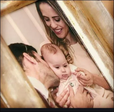 Qui est la nièce de Sharon ?