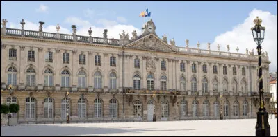 Laurent Hénard, maire élu en 2014, succédant à André Rossinot, est soutenu par LREM et une partie de LR; il sera notamment opposé à Mathieu Klein et à Laurent Watrin dans cette ville de l'est :