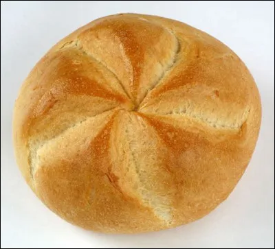 De quel pays est originaire le kaisersemmel ou petit pain empereur ?