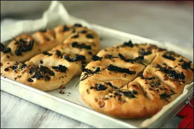 Dans quelle région mange-t-on principalement la fougasse ?