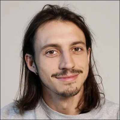 Qui est son frère ?