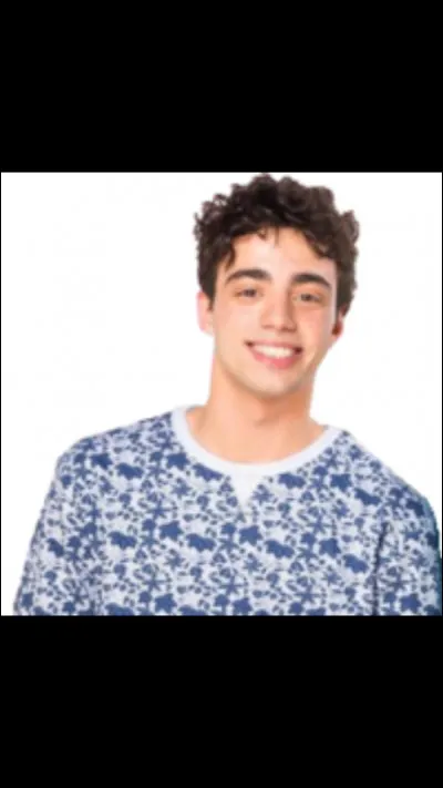 De qui Kevin est-il amoureux dans la saison 1 ?