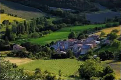 Petit village Drômois de 65 habitants, Eygluy-Escoulin se situe dans l'ancienne région ...