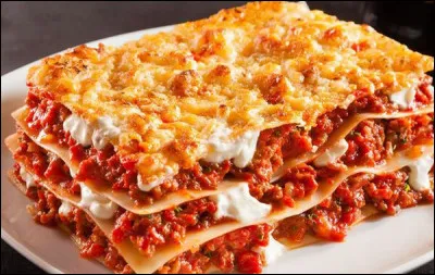 Quel type de plat italien est représenté à l'image ?