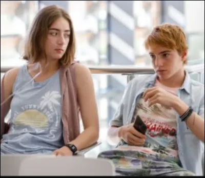 Comment s'appelle le frère de Louise ?