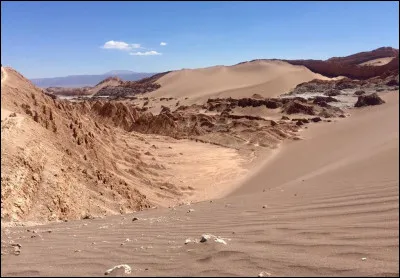 Quel désert peut être privé de précipitations pendant 50 ans ?