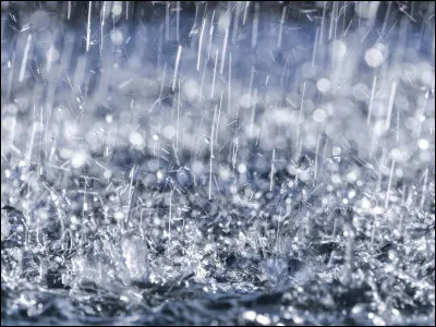 Par quelle phrase anglaise pourrait-on traduire ''Il pleut des cordes'' ?