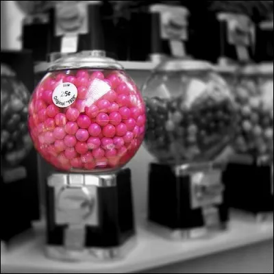 Qui chantait "Ma vie à la gomme, des guitares bubble-gum" ?