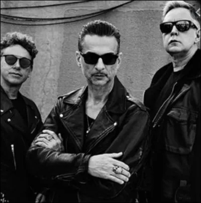 Où peut-on trouver la chanson "See You" ?