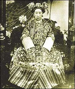 Comment s'appelle cette impratrice chinoise ?