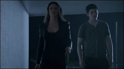 Avec qui Kate sortait-elle quand elle était adolescente ?